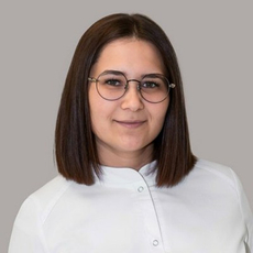 Матросова (Крупнова) Алина Алексеевна, ортодонт