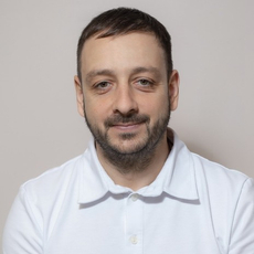 Циклин Илья Леонидович, стоматолог-хирург