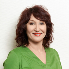 Усманова Лейла Раитовна, стоматолог-терапевт