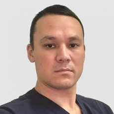 Раднаев Артём Олегович, ортопед