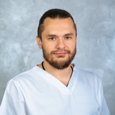 Оконешников Виталий Евгеньевич, стоматолог-хирург