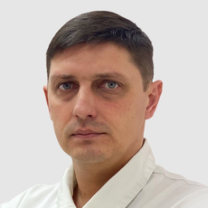 Халяпин Максим Евгеньевич, офтальмолог