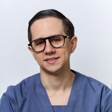 Лобода Ян Алексеевич, стоматолог-терапевт