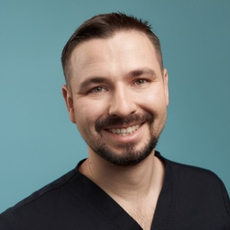 Науменко Георгий Владимирович, стоматолог-хирург