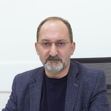 Егоян Арсен Сергеевич, стоматолог-хирург