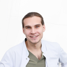 Привалов Михаил Алексеевич, стоматолог-хирург