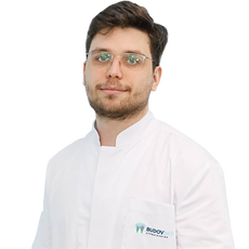 Гаврилюк Степан Александрович, стоматолог-терапевт