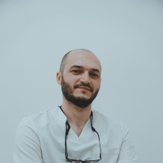 Алиев Омар Багаудинович, стоматолог-терапевт