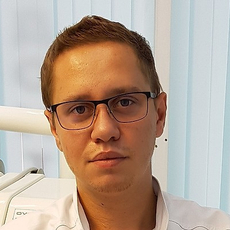 Перлин Александр Сергеевич, стоматолог-терапевт