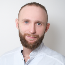 Бакушев Артём Петрович, пластический хирург