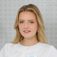 Швецова Инга Игоревна, стоматолог-хирург