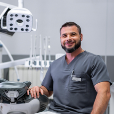 Алекса Владимир Константинович, стоматолог-терапевт