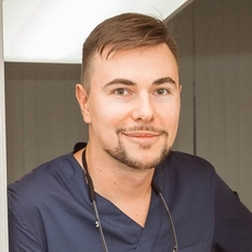 Корнильев Максимилиан Никитович, стоматолог-терапевт