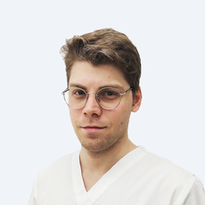 Макаров Андрей Игоревич, стоматолог-терапевт