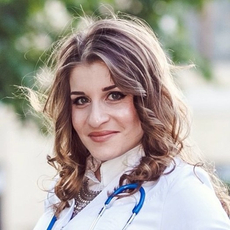 Адамян Арпине Нориковна, офтальмолог