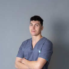 Гансгорн Герман Геннадьевич, стоматолог-хирург