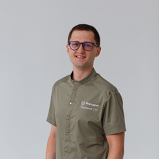 Турлаков Сергей Николаевич, стоматолог-хирург