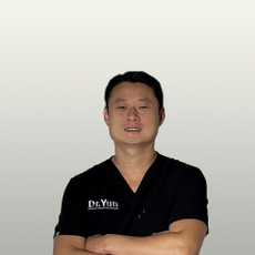 Юн Евгений Романович, имплантолог