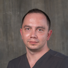 Потапов Максим Борисович, стоматолог-хирург