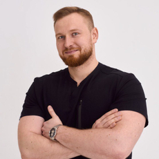 Алексеенко Артем Вадимович, стоматолог-хирург