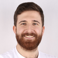 Султанов Амирбег Гасанович, стоматолог-хирург