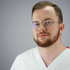 Комлик Валентин Максимович, стоматолог-терапевт