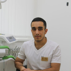 Назарян Амбарцум Гарикович, стоматолог-терапевт