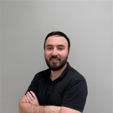 Идаятов Микаэль Александрович, имплантолог