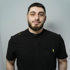 Саакян Давид Саркисович, стоматолог-хирург