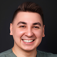 Ураков Михаил Андреевич, стоматолог-терапевт