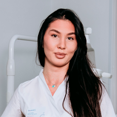 Королева Мария Сергеевна, стоматолог-терапевт
