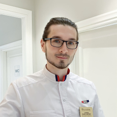 Чариков Вадим Андреевич, дерматолог