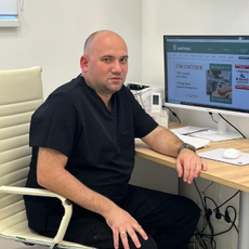 Каров Вадим Александрович, ортопед