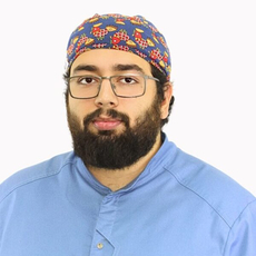 Хамиди Омар, стоматолог-хирург