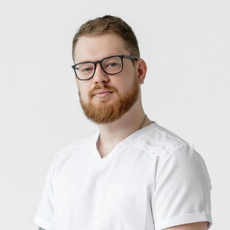 Винокуров Денис Дмитриевич, стоматолог-хирург