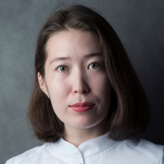 Нургазы Зарина Багдатовна, стоматолог-терапевт