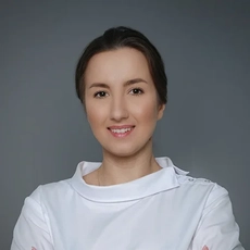 Приступа Алиса Вадимовна, стоматолог-хирург