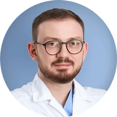 Гурьянов Роберт Андреевич, пластический хирург