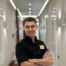 Пузанов Роман Андреевич, стоматолог-терапевт