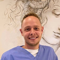 Пришельцев Василий Янович, стоматолог-терапевт