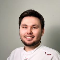 Кашанов Мурат Ранифович, стоматолог-хирург