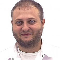 Бобровский Игорь Сергеевич, стоматолог-хирург