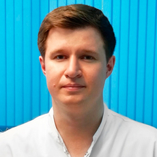 Максимов Александр Сергеевич, стоматолог-терапевт