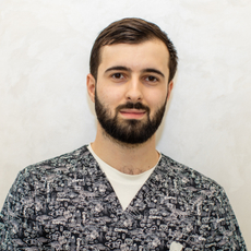 Шахгусейнов Анзор Робертович, стоматолог-терапевт