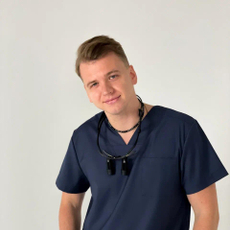 Нураев Никита Сергеевич, стоматолог-терапевт