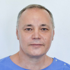 Галиуллин Рафаэль Ренатович, стоматолог-хирург