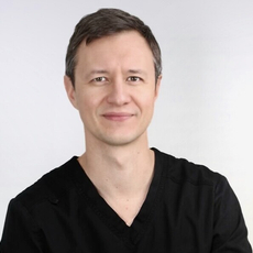 Трещев Максим Юрьевич, стоматолог-терапевт