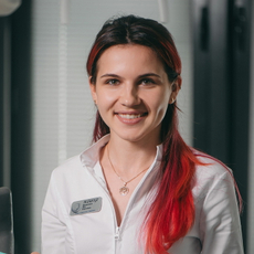 Менделева Яна Сергеевна, стоматолог-терапевт