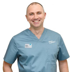 Каличава Александр Неронович, стоматолог-хирург