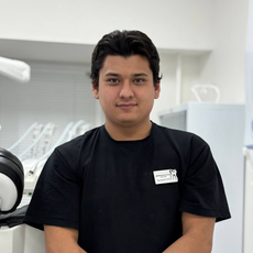 Лукманов Назир Зиявдинович, стоматолог-хирург